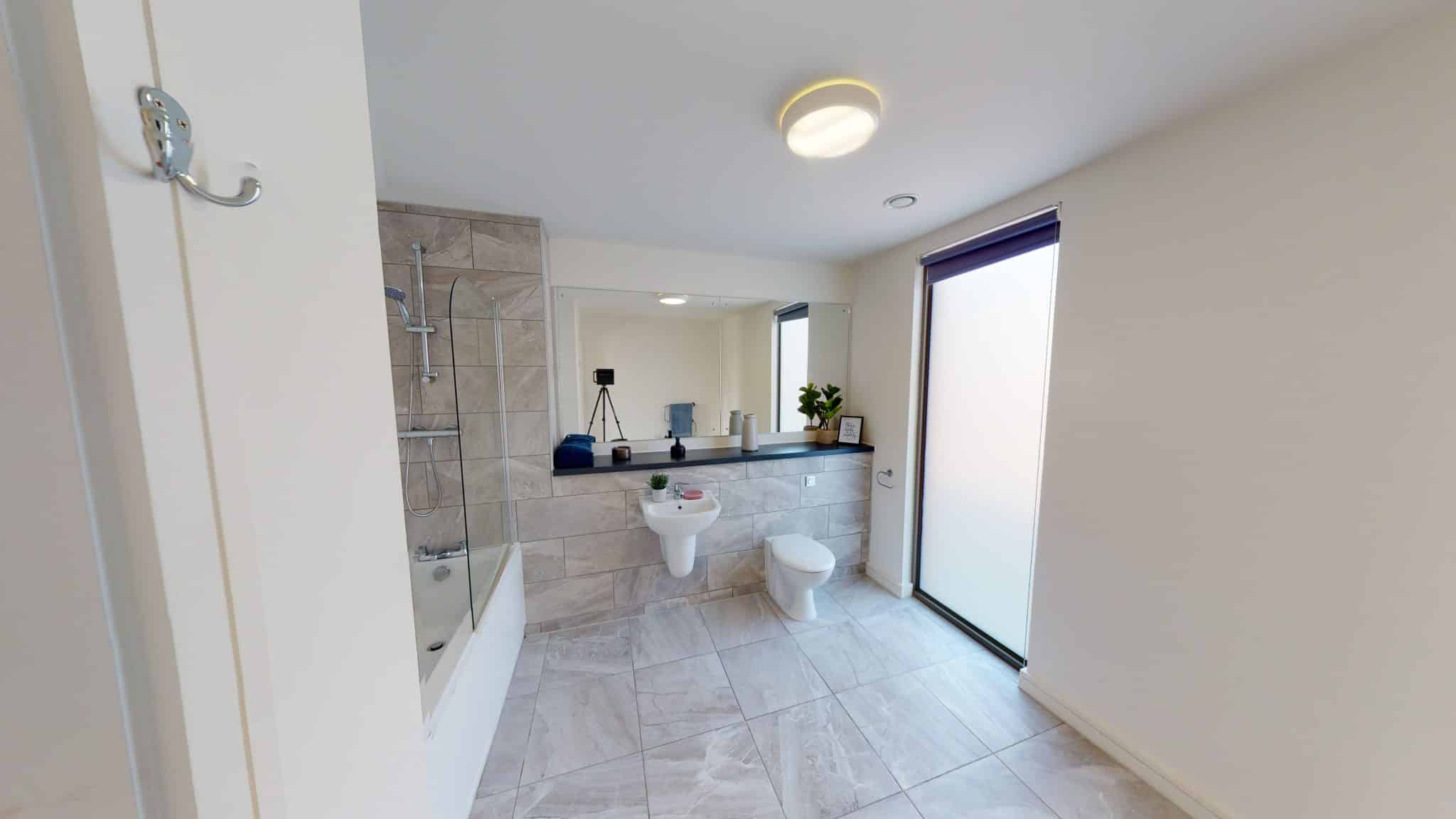 2-Bed-E-Block-602-04202022_153530