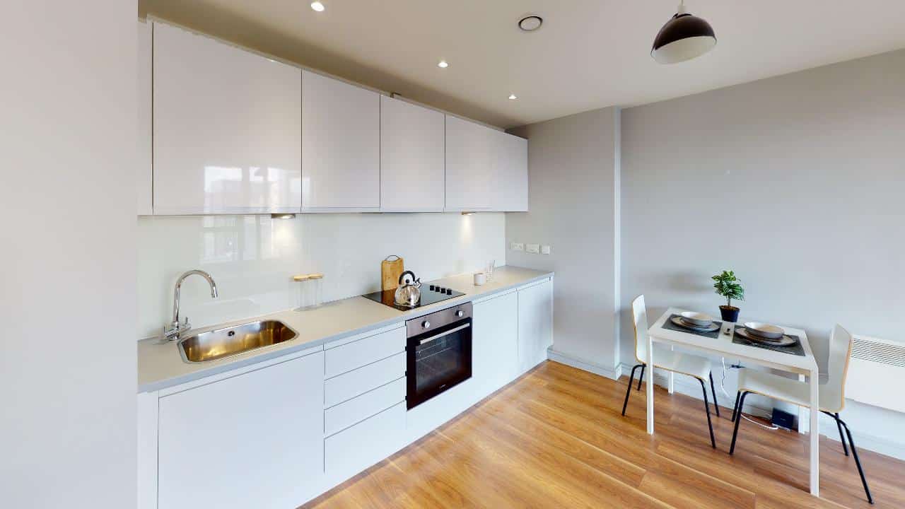 wolstenholme-Sq-Block-c-one-bed-Kitchen