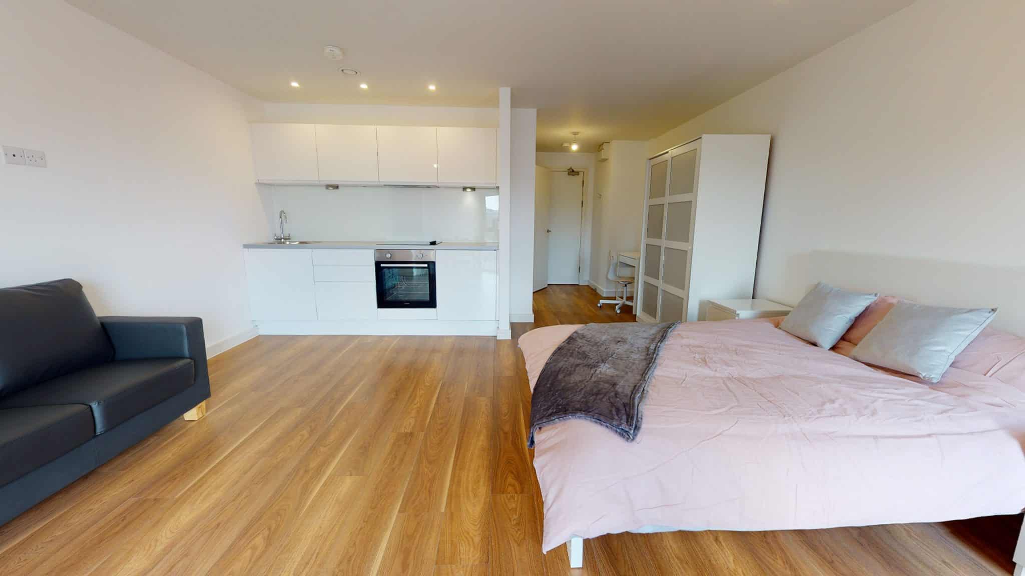 Block-B-Lrg-Open-Plan-Studio-04162021_154743