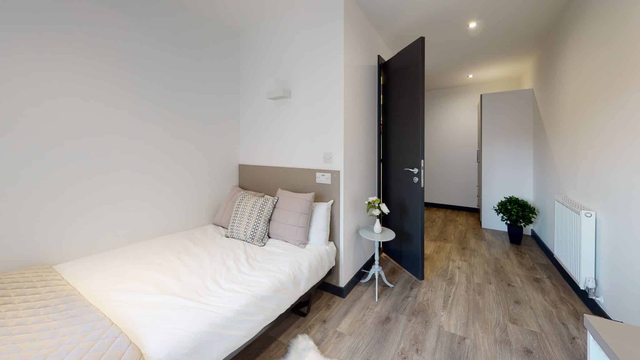 Opto-Village-Large-En-suite-Bedroom