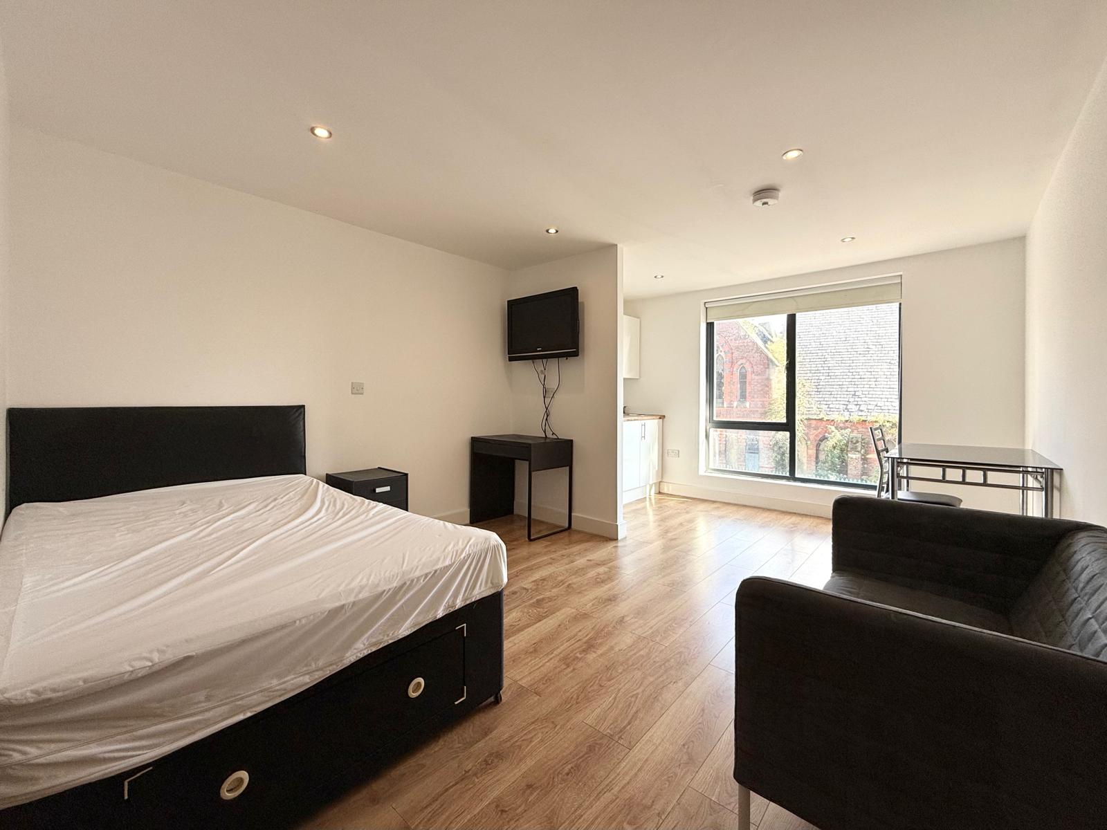 137a - Bedroom