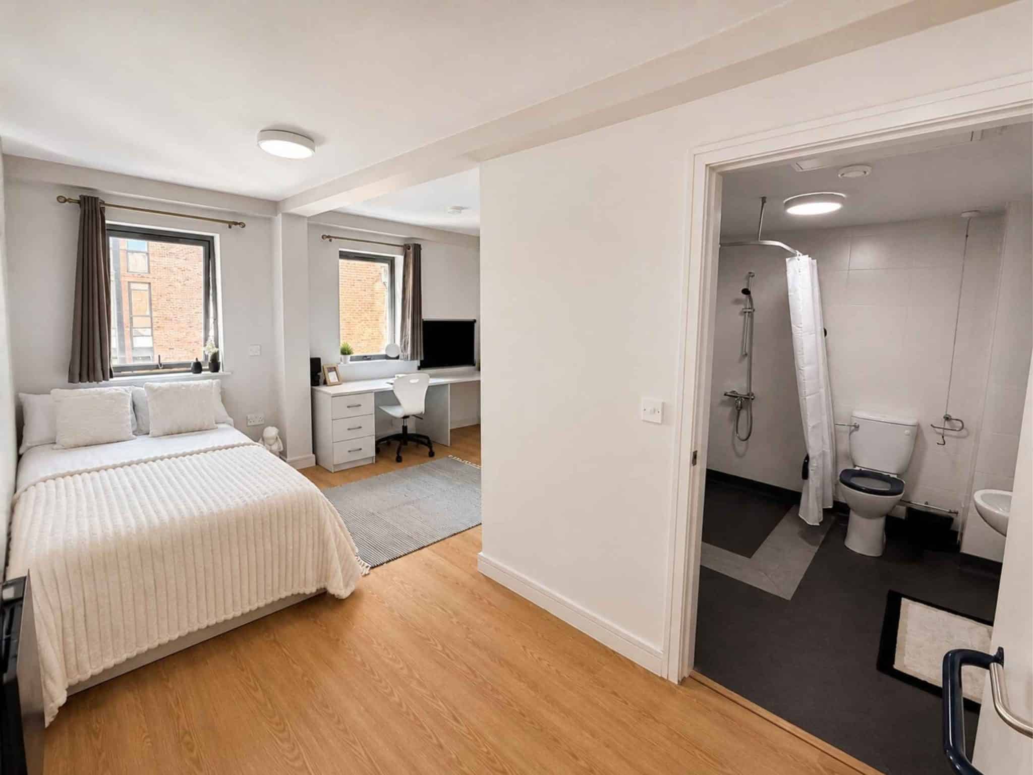 32A QP Accessible Room