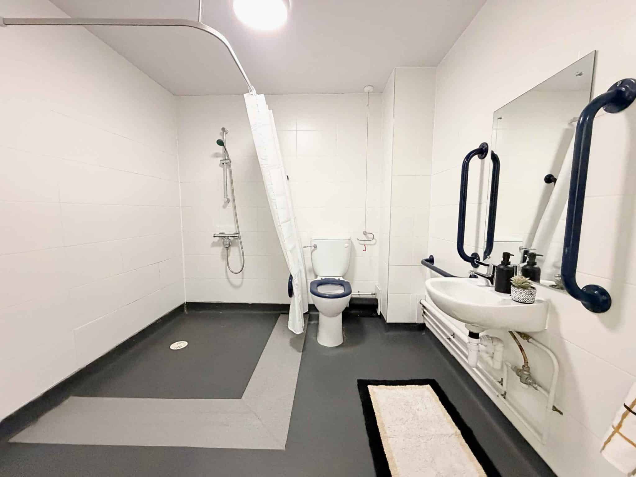32A QP Accessible Room